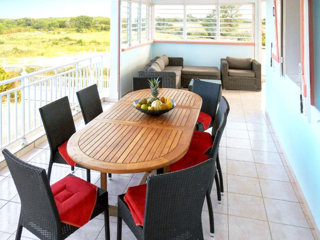 Apartment with 3 bedrooms in Dubedou with wonderful sea view shared pool enclosed garden - image 4