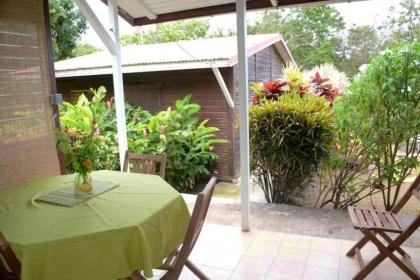 Bungalow with one bedroom in PointeNoire with furnished garden and WiFi - image 3