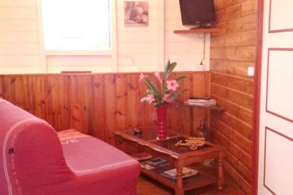 Chalet with one bedroom in Le Moule with furnished terrace and WiFi 3 km from the beach - image 13