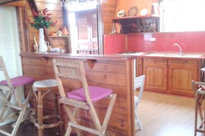 Chalet with one bedroom in Le Moule with furnished terrace and WiFi 3 km from the beach - image 15