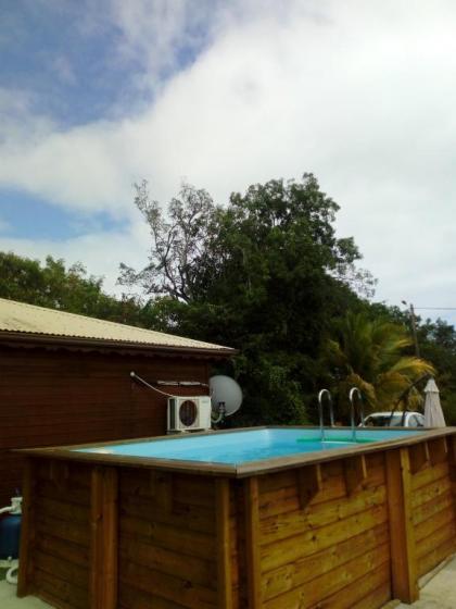 Bungalow with one bedroom in Le Gosier with shared pool furnished garden and WiFi 3 km from the beach - image 15