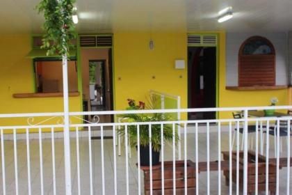 House with one bedroom in Le Gosier with furnished terrace and WiFi 3 km from the beach - image 10