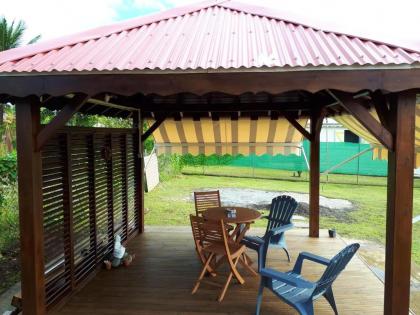 Bungalow with one bedroom in Capesterre Belle Eau with wonderful mountain view private pool enclosed garden 12 km from the beach - image 3