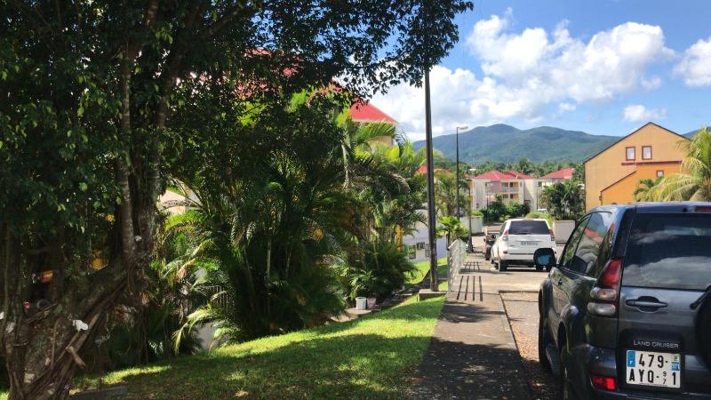 Apartment with 2 bedrooms in Sainte Rose with wonderful mountain view and furnished terrace 6 km from the beach - main image