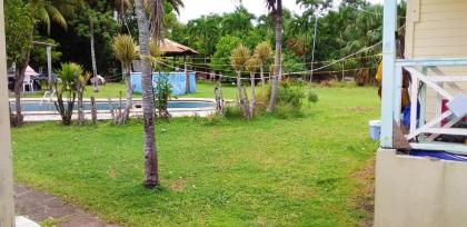 Bungalow with one bedroom in CapesterreBelleEau with enclosed garden and WiFi 2 km from the beach - image 5