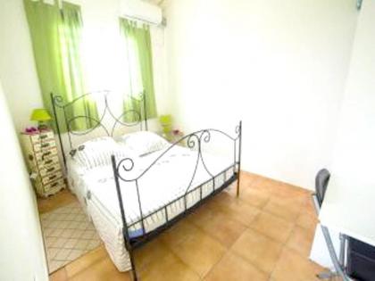 House with one bedroom in Le Gosier with furnished terrace and WiFi 1 km from the beach - image 14