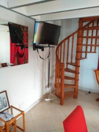 Studio in Goyave with wonderful city view furnished garden and WiFi 4 km from the beach - image 5