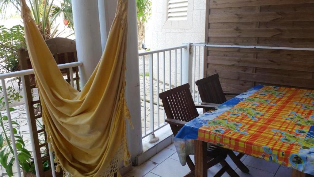 House with one bedroom in Le Moule with private pool enclosed garden and WiFi - image 5