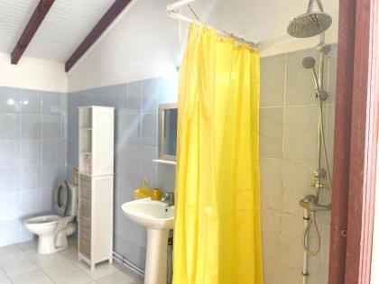 Maison de 2 chambres avec piscine partagee terrasse et wifi a Le Moule a 5 km de la plage - image 30