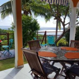 House with 2 bedrooms in Vieux Habitants with wonderful sea view enclosed garden and WiFi 2 km from the beach