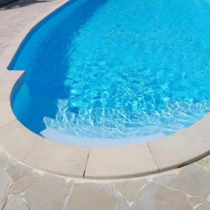 Maison de 3 chambres avec piscine partagee terrasse amenagee et wifi a Petit Canal