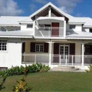 Appartement de 2 chambres avec balcon et wifi a Petit Canal a 4 km de la plage