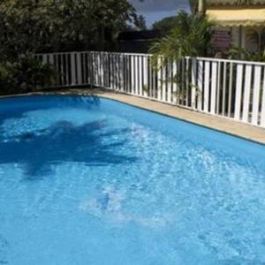 Bungalow with v2 bedrooms in SainteRose with shared pool terrace and WiFi