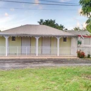 Maison d'une chambre avec terrasse amenagee et wifi a Morne A l'Eau