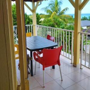 Appartement de 2 chambres a Sainte Rose a 300 m de la plage avec vue sur la mer jardin clos et wifi