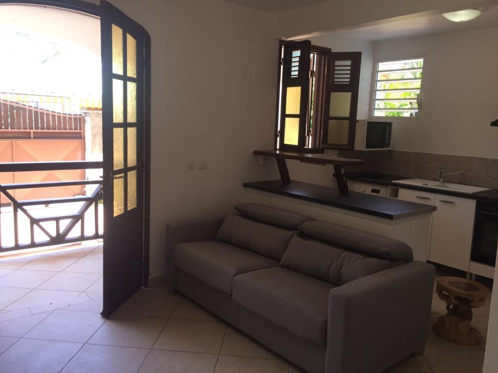 location guadeloupe - image 2