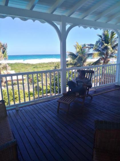 Villa de 4 chambres a Moule a 50 m de la plage avec vue sur la mer piscine privee et jardin clos - image 8