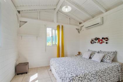 Bungalow d'une chambre avec piscine partagee jardin clos et wifi a Petit Bourg - image 16