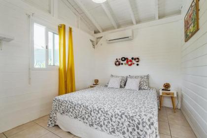 Bungalow d'une chambre avec piscine partagee jardin clos et wifi a Petit Bourg - image 17