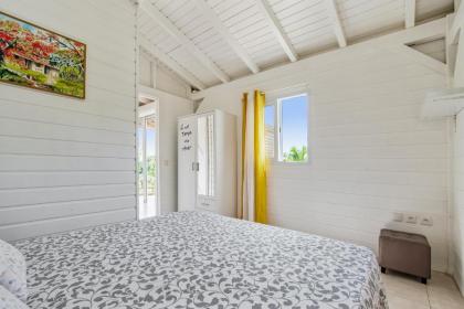 Bungalow d'une chambre avec piscine partagee jardin clos et wifi a Petit Bourg - image 18