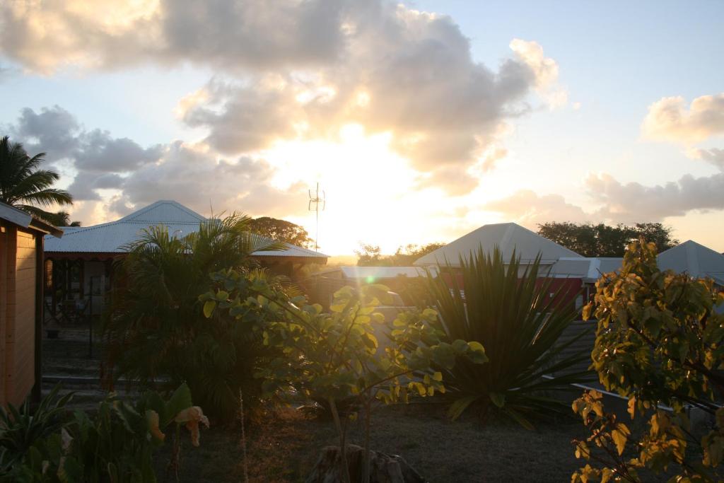 Bungalow au soleil - image 7