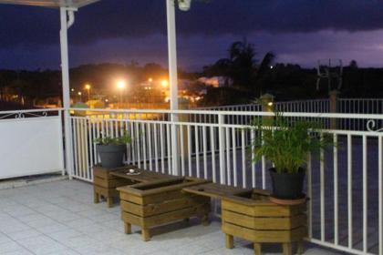 House with one bedroom in Le Gosier with furnished terrace and WiFi 3 km from the beach - image 15