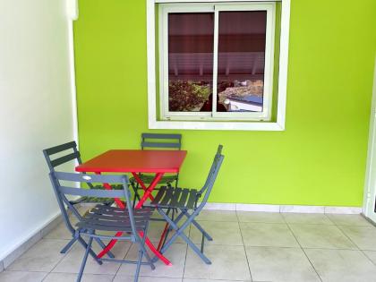 Appartement d'une chambre avec piscine partagee jardin clos et wifi a Le Gosier a 2 km de la plage - image 4