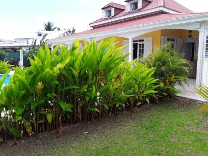 Appartement de 2 chambres avec piscine partagee jardin clos et wifi a Sainte Rose - image 21