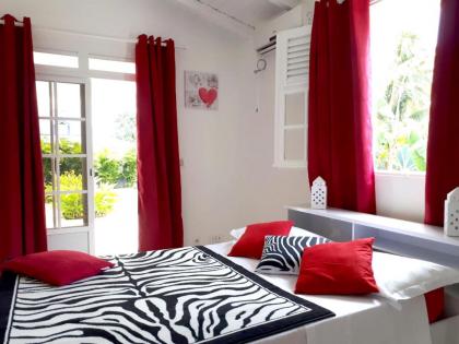 Studio avec piscine partagee jardin clos et wifi a Sainte Rose - image 12