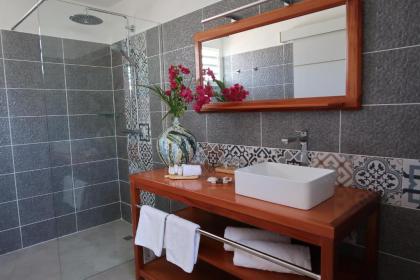 Hôtel & Villa Le Cocotel - image 2