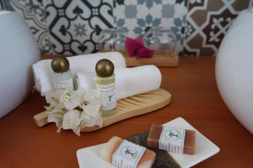 Hôtel & Villa Le Cocotel - image 3