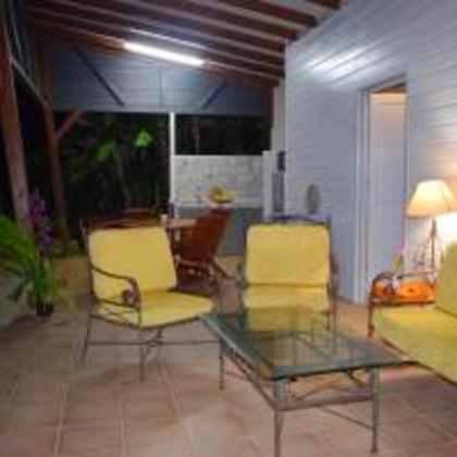 Villa d'une chambre avec piscine privee terrasse amenagee et wifi a Le Gosier a 1 km de la plage - image 12