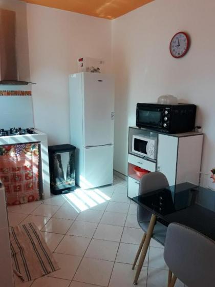 Maison d'une chambre avec piscine partagee terrasse amenagee et wifi a Petit Bourg - image 8