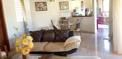 Villa de 3 chambres avec piscine privee et jardin clos a Le moule a 6 km de la plage - image 3