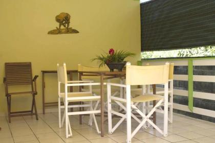 Bungalow de 2 chambres avec piscine partagee terrasse et wifi a Sainte Rose - image 9