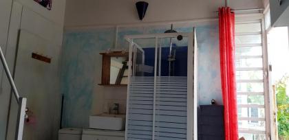 Appartement d'une chambre avec jardin amenage et wifi a Lamentin - image 17
