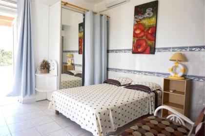 Studio avec terrasse amenagee et wifi a Le Gosier a 3 km de la plage - image 3