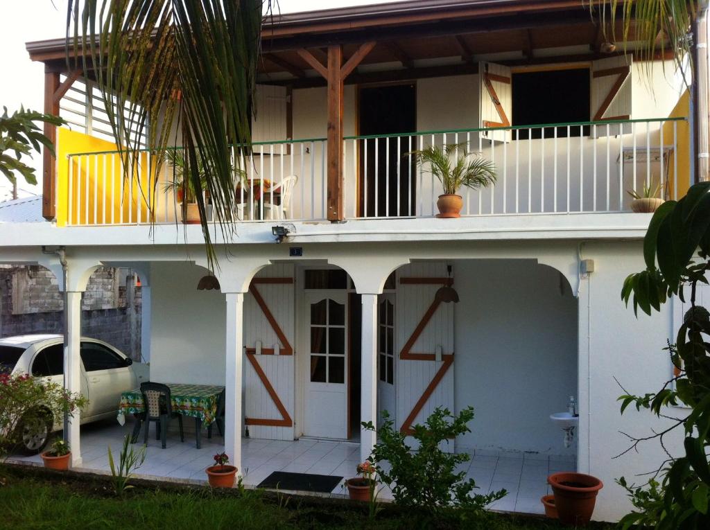 Maison de 2 chambres avec jardin clos et wifi a Le Moule a 2 km de la plage - main image