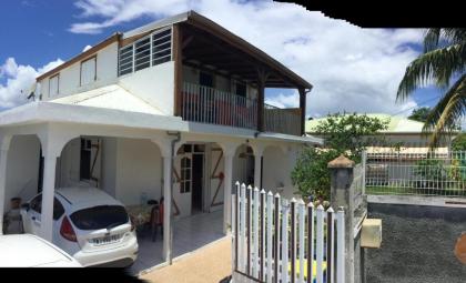 Maison de 2 chambres avec jardin clos et wifi a Le Moule a 2 km de la plage - image 4