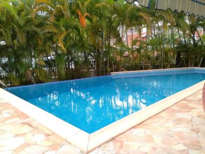 Bungalow d'une chambre avec piscine partagee jardin clos et wifi a Le Gosier - image 4