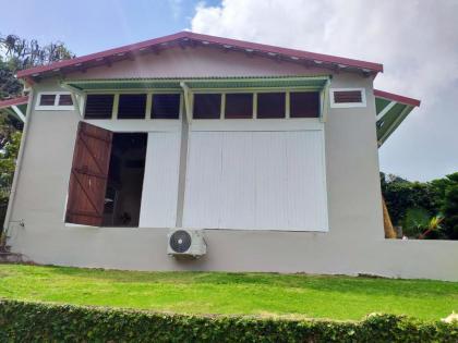 Bungalow d'une chambre avec piscine partagee jardin clos et wifi a Le Gosier a 2 km de la plage - image 16