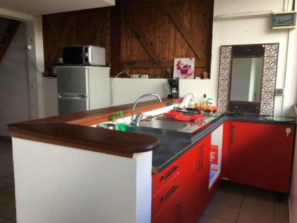 Bungalow d'une chambre avec piscine partagee jardin clos et wifi a Le Gosier a 2 km de la plage - image 6