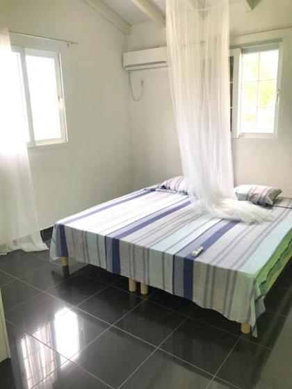 Maison de 2 chambres avec piscine partagee terrasse amenagee et wifi a Sainte Rose - image 17