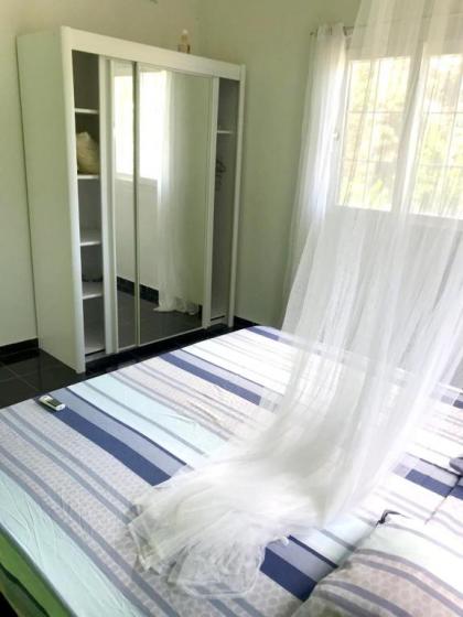 Maison de 2 chambres avec piscine partagee terrasse amenagee et wifi a Sainte Rose - image 20
