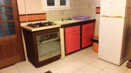 Maison d'une chambre avec piscine privee jacuzzi et jardin clos a Le Moule - image 4