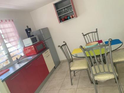 Appartement d'une chambre avec piscine partagee jardin clos et wifi a Le Gosier - image 10
