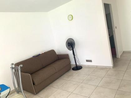 Appartement d'une chambre avec piscine partagee jardin clos et wifi a Le Gosier - image 2