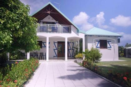Villa de 5 chambres avec vue sur la mer piscine privee et jardin clos a Saint Francois - image 5