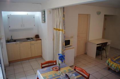 Studio avec jardin clos et wifi a Le Moule a 3 km de la plage - image 3