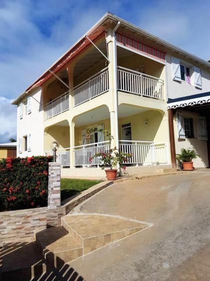 Maison de 4 chambres avec piscine partagee jardin clos et wifi a Petit Bourg - image 24